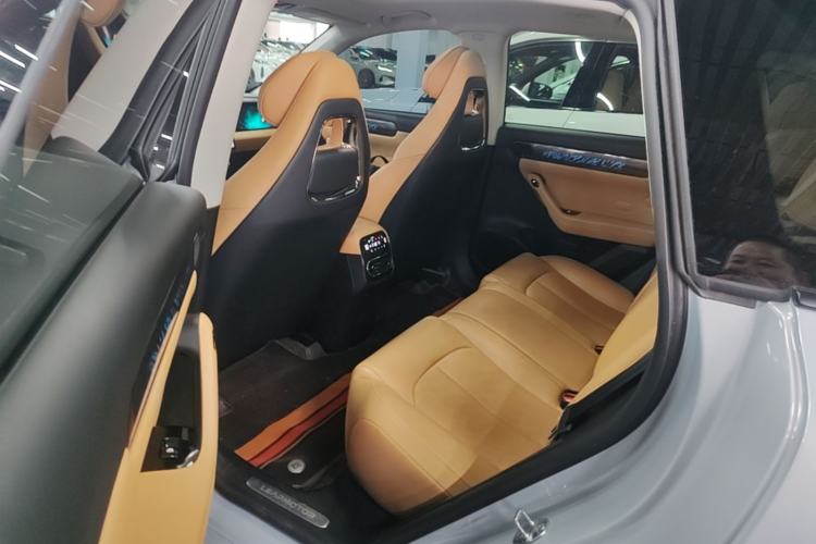 Used Leapmotor C11 2024 Range-Extended 300 Luxury Edition Left Rear Seat