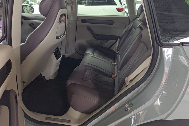 Used Leapmotor C11 2024 All-Electric 580 Luxury Edition Left Rear Seat
