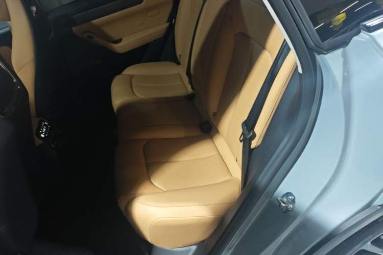 Used Leapmotor C11 2024 All-Electric 580 Luxury Edition Left Rear Seat