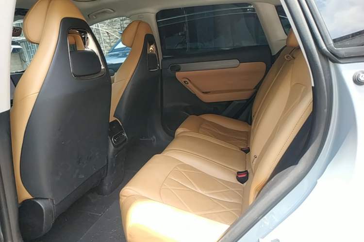 Used Leapmotor C11 2024 Pure Electric 580 LiDAR Edition Left Rear Seat