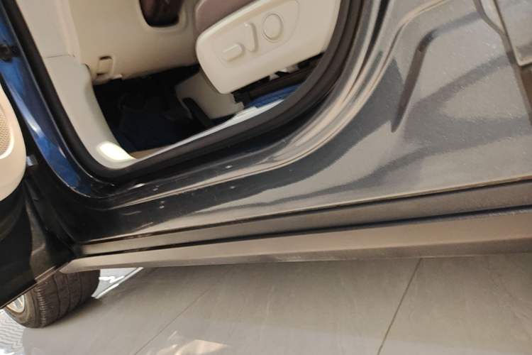 Used Leapmotor C11 2024 All-Electric 580 Luxury Edition Left Side Sill