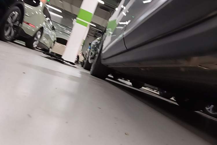 Used Leapmotor C11 2024 All-Electric 580 Luxury Edition Left Side Sill