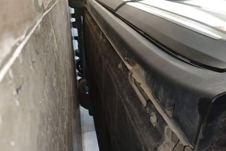 Used Leapmotor C11 2024 All-Electric 580 Luxury Edition Left Side Sill