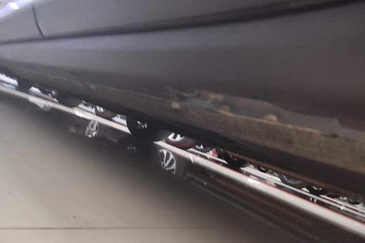 Used Leapmotor C11 2024 All-Electric 580 Luxury Edition Left Side Sill