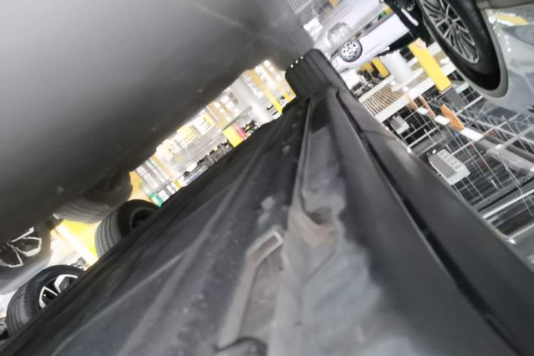 Used Leapmotor C11 2024 All-Electric 580 Luxury Edition Left Side Sill