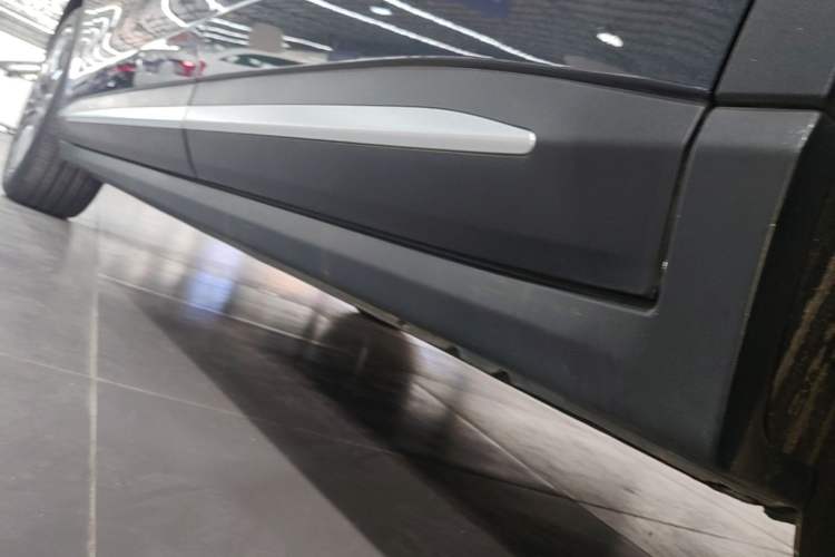 Used Leapmotor C11 2024 All-Electric 580 Luxury Edition Left Side Sill