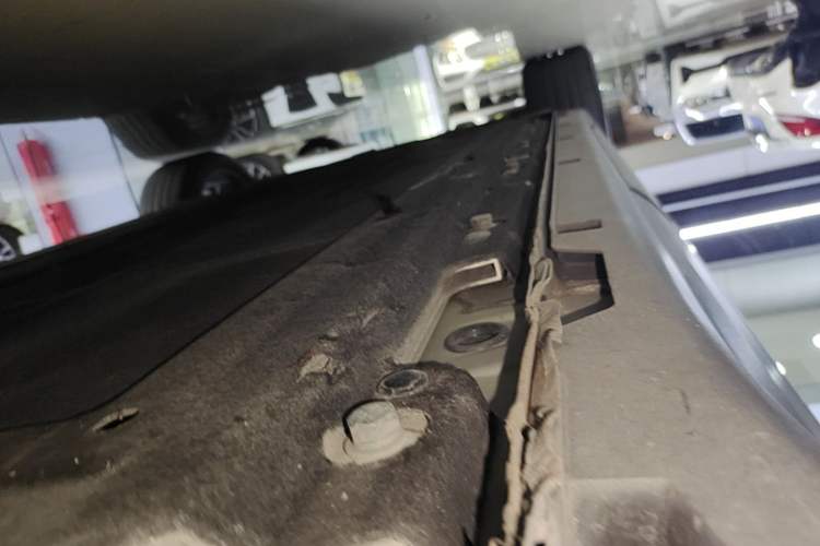 Used Leapmotor C11 2024 All-Electric 580 Luxury Edition Left Side Sill