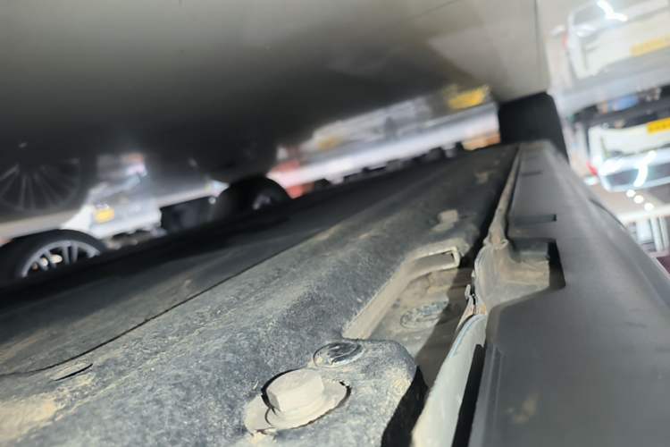 Used Leapmotor C11 2024 All-Electric 580 Luxury Edition Left Side Sill