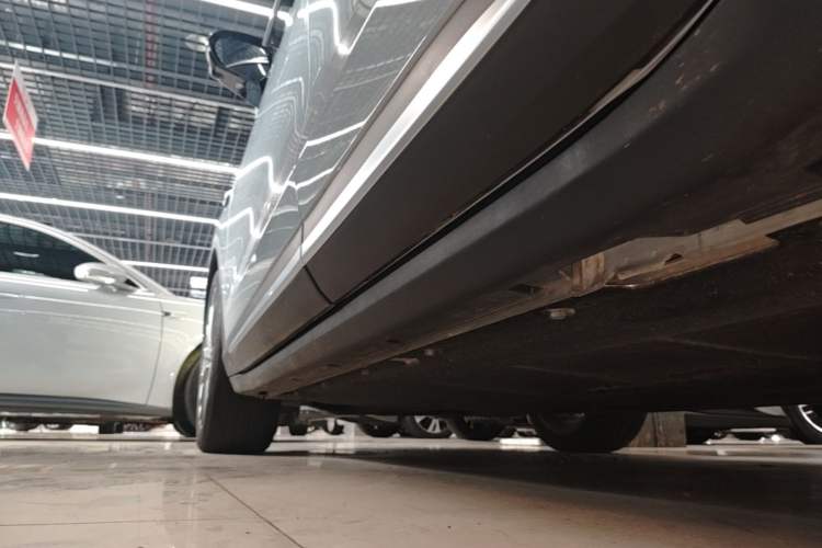 Used Leapmotor C11 2024 All-Electric 580 Luxury Edition Left Side Sill