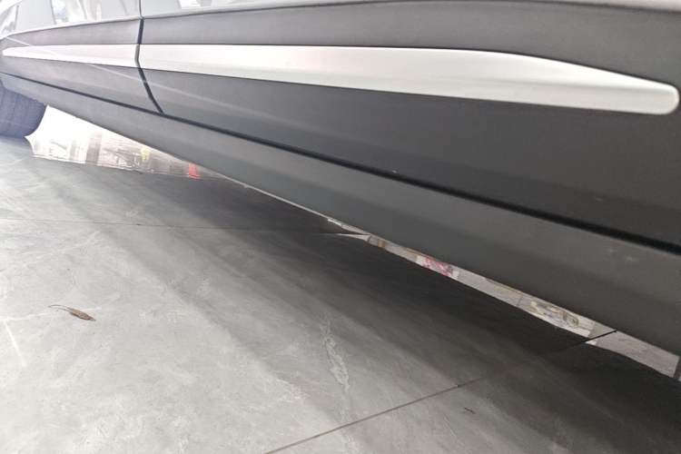 Used Leapmotor C11 2024 All-Electric 580 Luxury Edition Left Side Sill