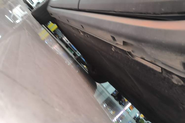 Used Leapmotor C11 2024 All-Electric 580 Luxury Edition Left Side Sill