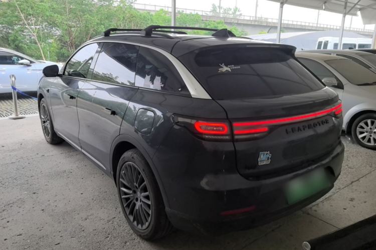 Used Leapmotor C11 2024 Range-Extended 300 Luxury Edition Rear Left 45 Deg