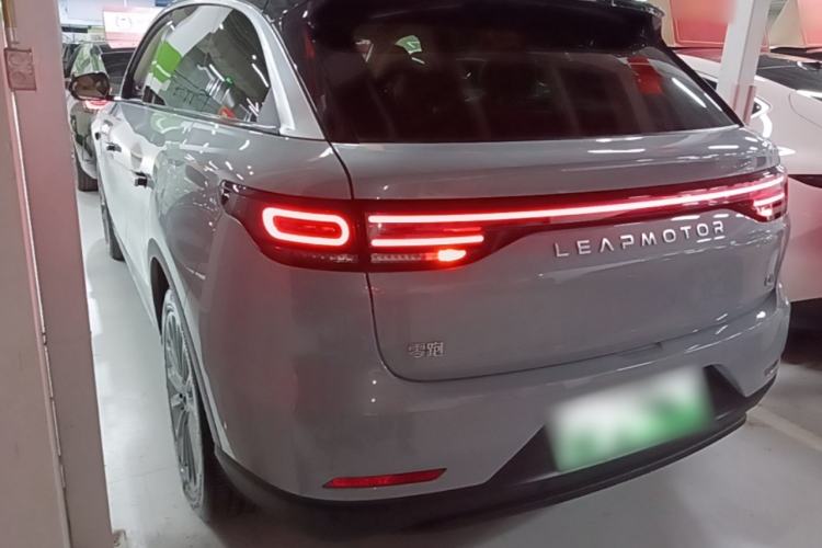 Used Leapmotor C11 2024 All-Electric 580 Luxury Edition Rear Left 45 Deg