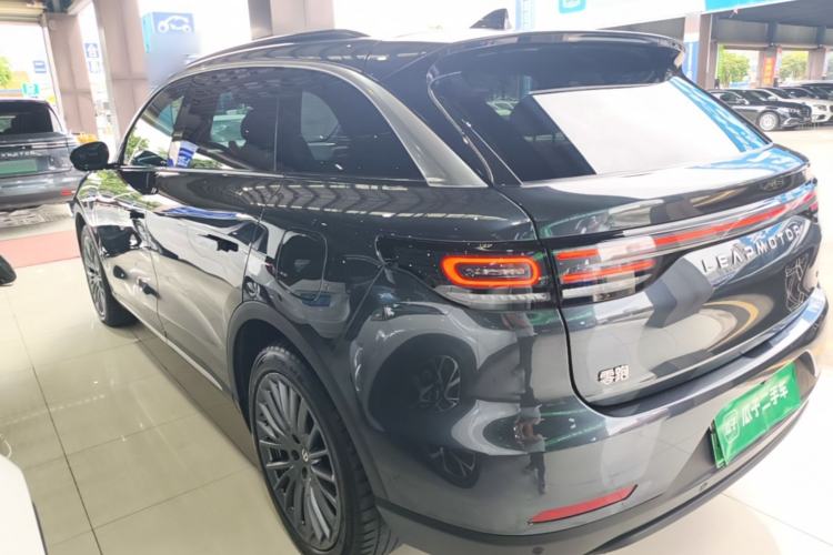 Used Leapmotor C11 2024 Range-Extended 300 Luxury Edition Rear Left 45 Deg