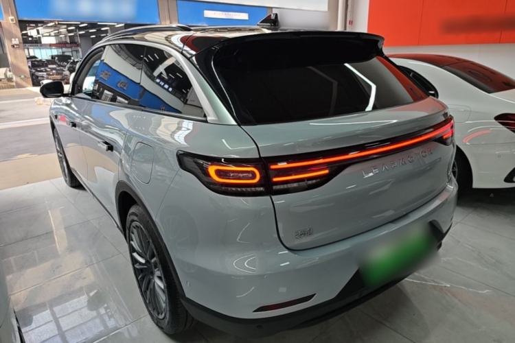 Used Leapmotor C11 2024 Range-Extended 300 Luxury Edition Rear Left 45 Deg