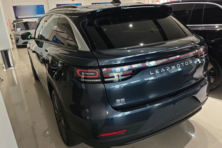 Used Leapmotor C11 2024 Range-Extended 300 Luxury Edition Rear Left 45 Deg