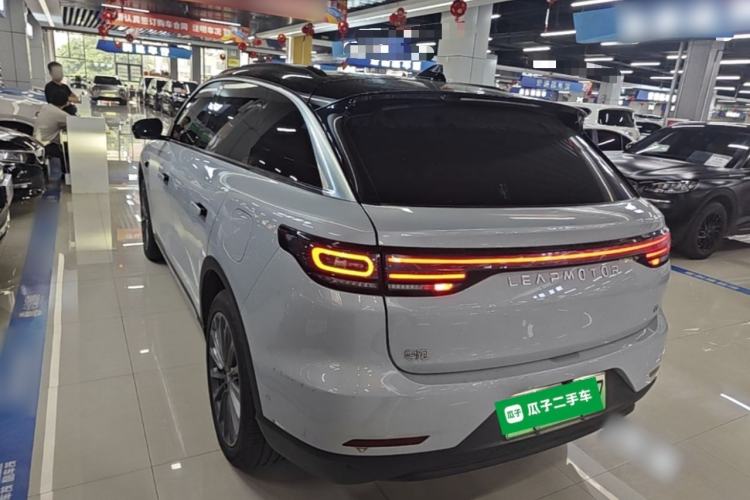 Used Leapmotor C11 2024 Range-Extended 300 Luxury Edition Rear Left 45 Deg