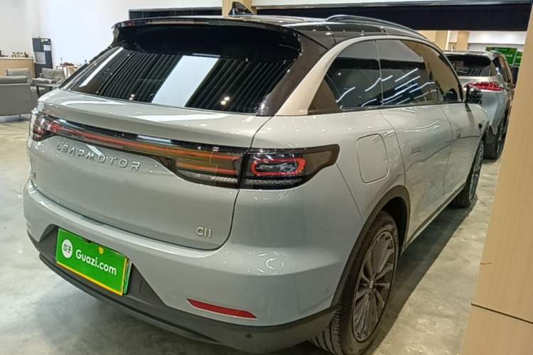 Used Leapmotor C11 2024 Range-Extended 300 Luxury Edition Rear Right 45 Deg