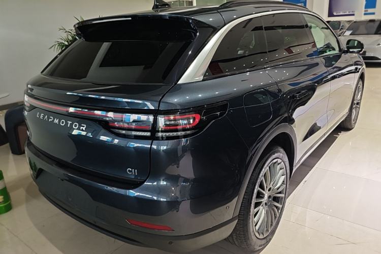 Used Leapmotor C11 2024 Range-Extended 300 Luxury Edition Rear Right 45 Deg