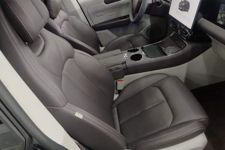 Used Leapmotor C11 2024 All-Electric 580 Luxury Edition Right Front Seat