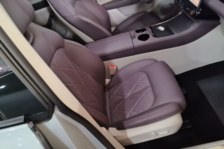 Used Leapmotor C11 2024 All-Electric 580 Luxury Edition Right Front Seat