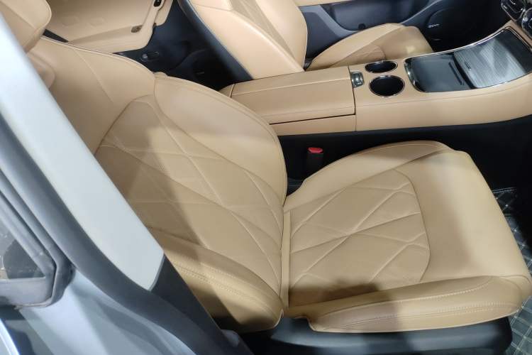 Used Leapmotor C11 2024 All-Electric 580 Luxury Edition Right Front Seat