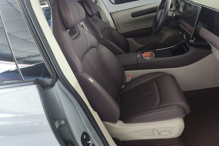 Used Leapmotor C11 2024 All-Electric 580 Luxury Edition Right Front Seat