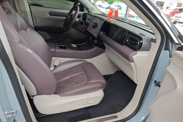 Used Leapmotor C11 2024 All-Electric 580 Luxury Edition Right Front Seat