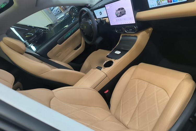 Used Leapmotor C11 2024 All-Electric 580 Luxury Edition Right Front Seat