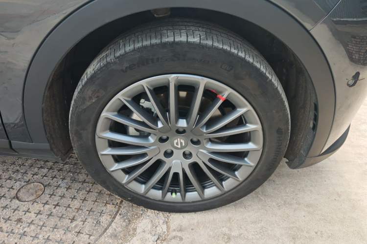 Used Leapmotor C11 2024 All-Electric 580 Luxury Edition Right Front Wheel Hub