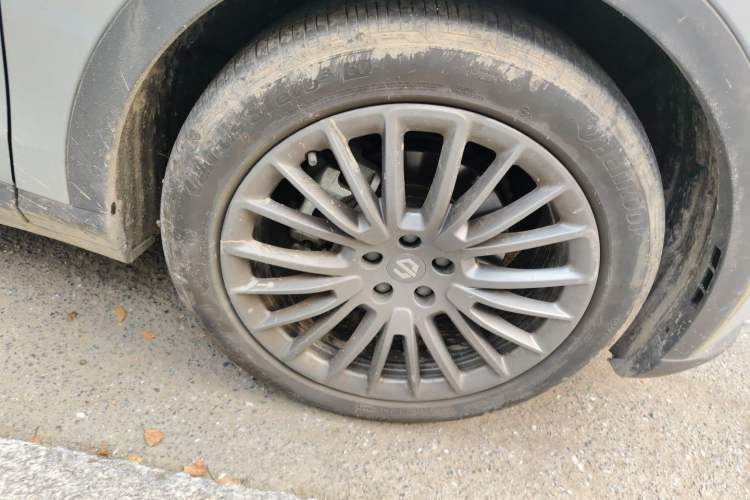 Used Leapmotor C11 2024 All-Electric 580 Luxury Edition Right Front Wheel Hub