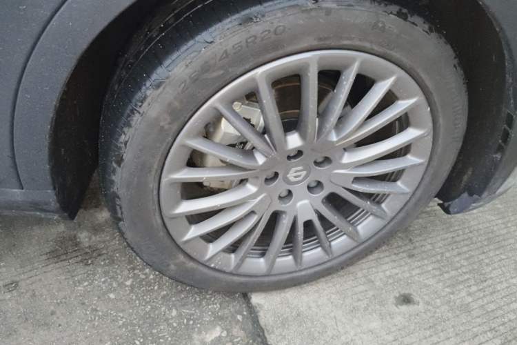Used Leapmotor C11 2024 All-Electric 580 Luxury Edition Right Front Wheel Hub