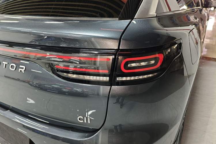 Used Leapmotor C11 2024 All-Electric 580 Luxury Edition Right Rear Taillight