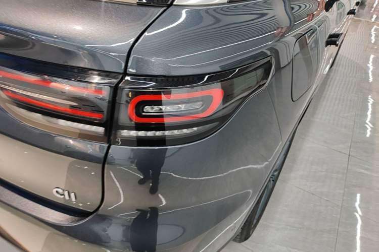 Used Leapmotor C11 2024 All-Electric 580 Luxury Edition Right Rear Taillight
