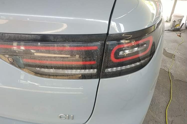 Used Leapmotor C11 2024 All-Electric 580 Luxury Edition Right Rear Taillight
