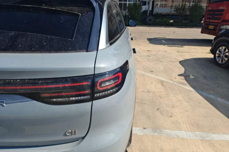 Used Leapmotor C11 2024 All-Electric 580 Luxury Edition Right Rear Taillight