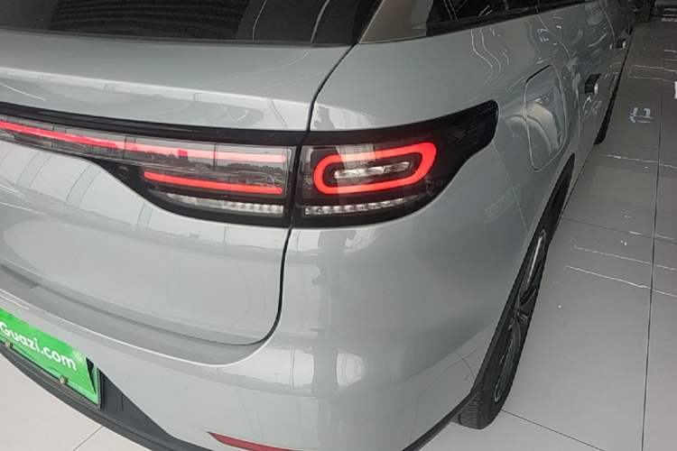 Used Leapmotor C11 2024 All-Electric 580 Luxury Edition Right Rear Taillight