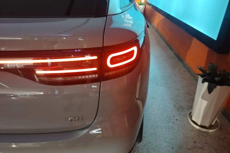Used Leapmotor C11 2024 All-Electric 580 Luxury Edition Right Rear Taillight