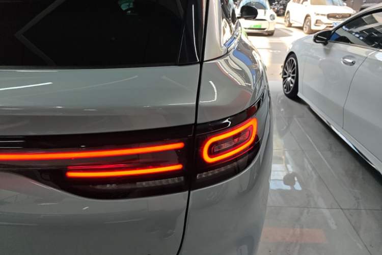 Used Leapmotor C11 2024 Range-Extended 300 Luxury Edition Right Rear Taillight