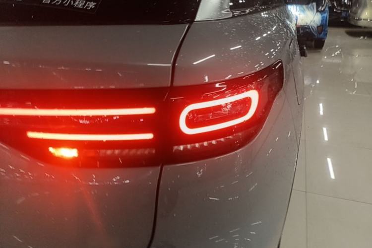 Used Leapmotor C11 2024 Range-Extended 300 Luxury Edition Right Rear Taillight