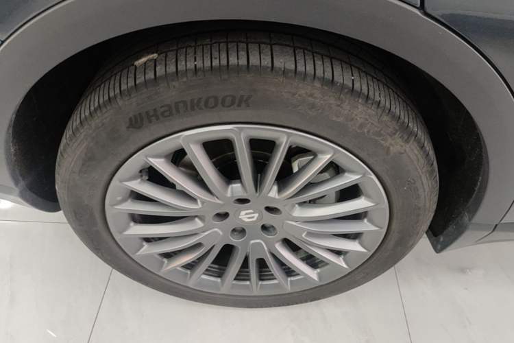 Used Leapmotor C11 2024 All-Electric 580 Luxury Edition Right Rear Wheel Hub