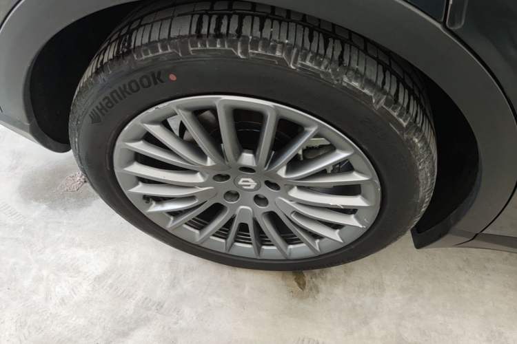 Used Leapmotor C11 2024 All-Electric 580 Luxury Edition Right Rear Wheel Hub