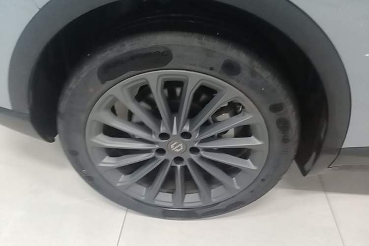Used Leapmotor C11 2024 Range-Extended 300 Luxury Edition Right Rear Wheel Hub