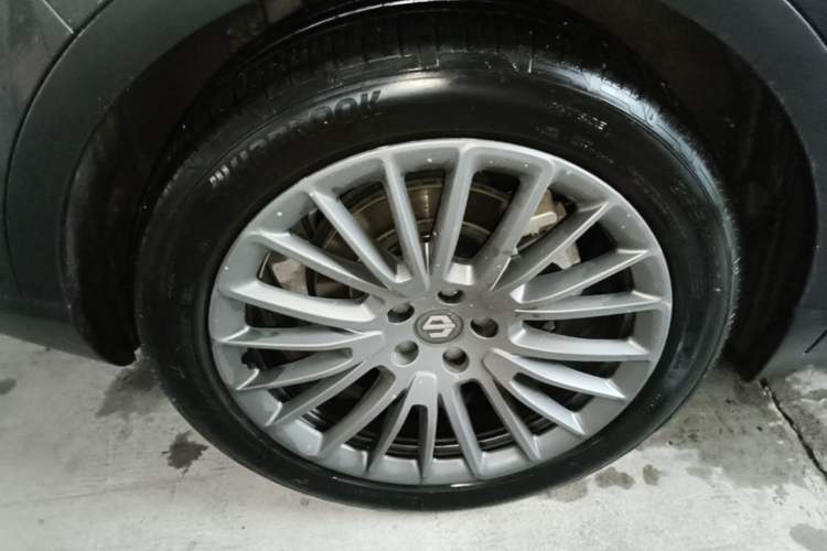 Used Leapmotor C11 2024 All-Electric 580 Luxury Edition Right Rear Wheel Hub