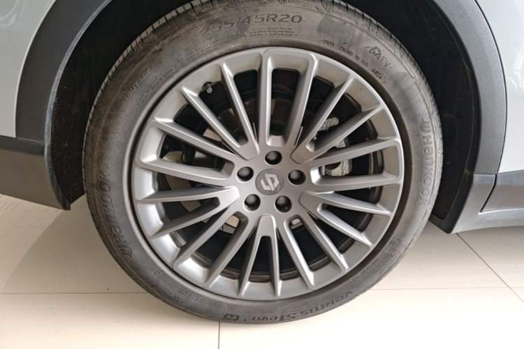 Used Leapmotor C11 2024 All-Electric 580 Luxury Edition Right Rear Wheel Hub