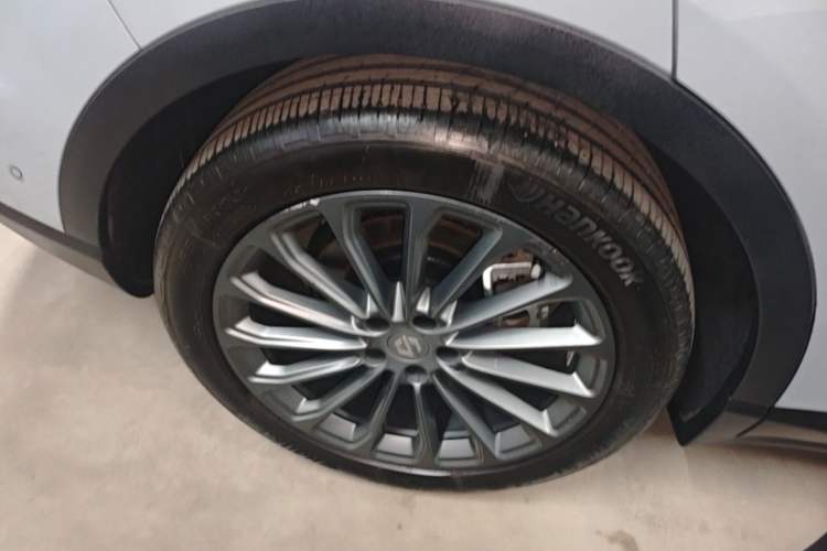 Used Leapmotor C11 2024 All-Electric 580 Luxury Edition Right Rear Wheel Hub