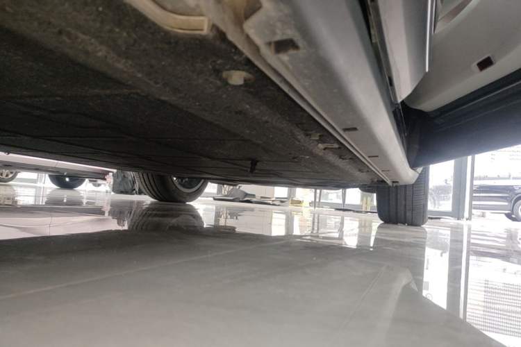 Used Leapmotor C11 2024 All-Electric 580 Luxury Edition Right Side Sill