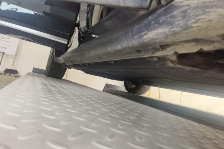 Used Leapmotor C11 2024 All-Electric 580 Luxury Edition Right Side Sill