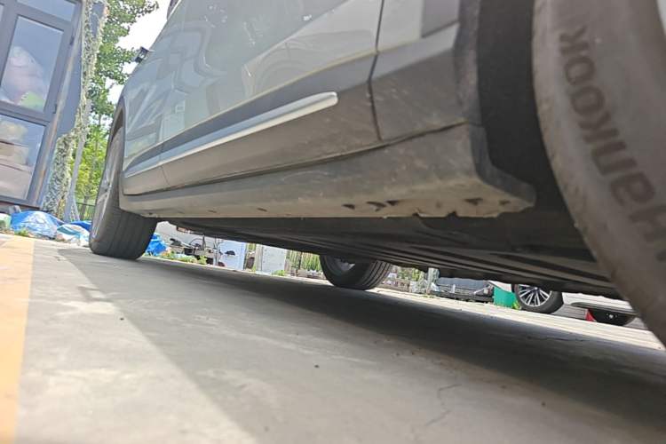 Used Leapmotor C11 2024 Range-Extended 300 Luxury Edition Right Side Sill