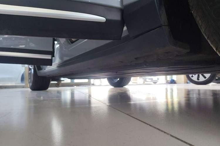 Used Leapmotor C11 2024 All-Electric 580 Luxury Edition Right Side Sill
